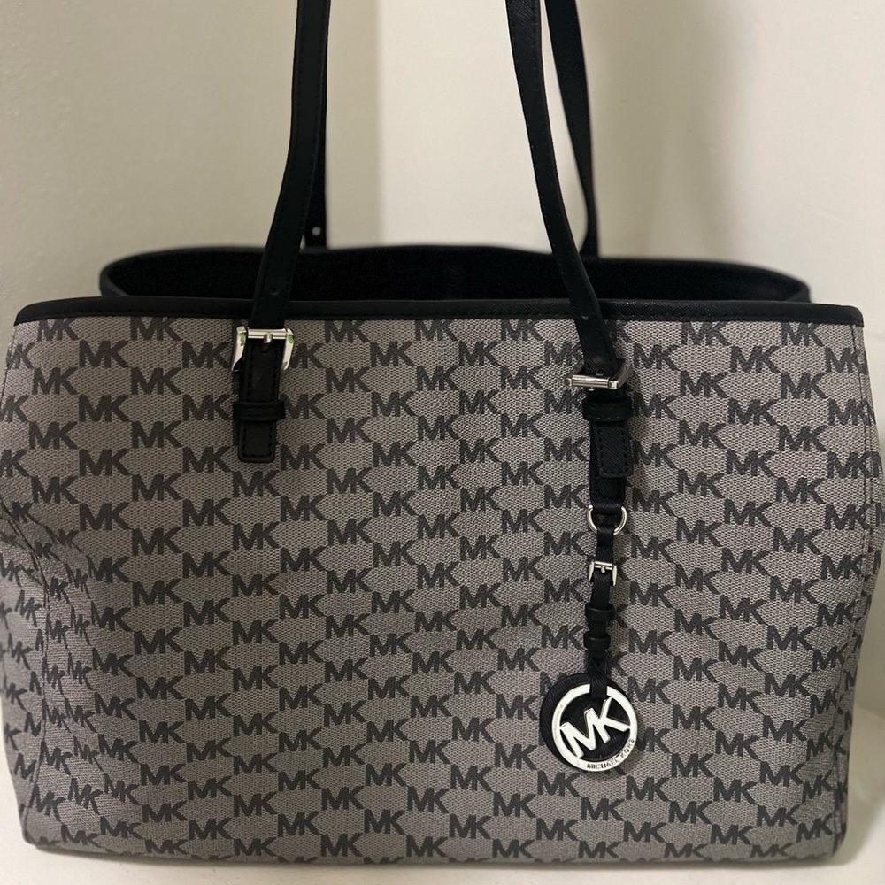 Michael Kors Tote